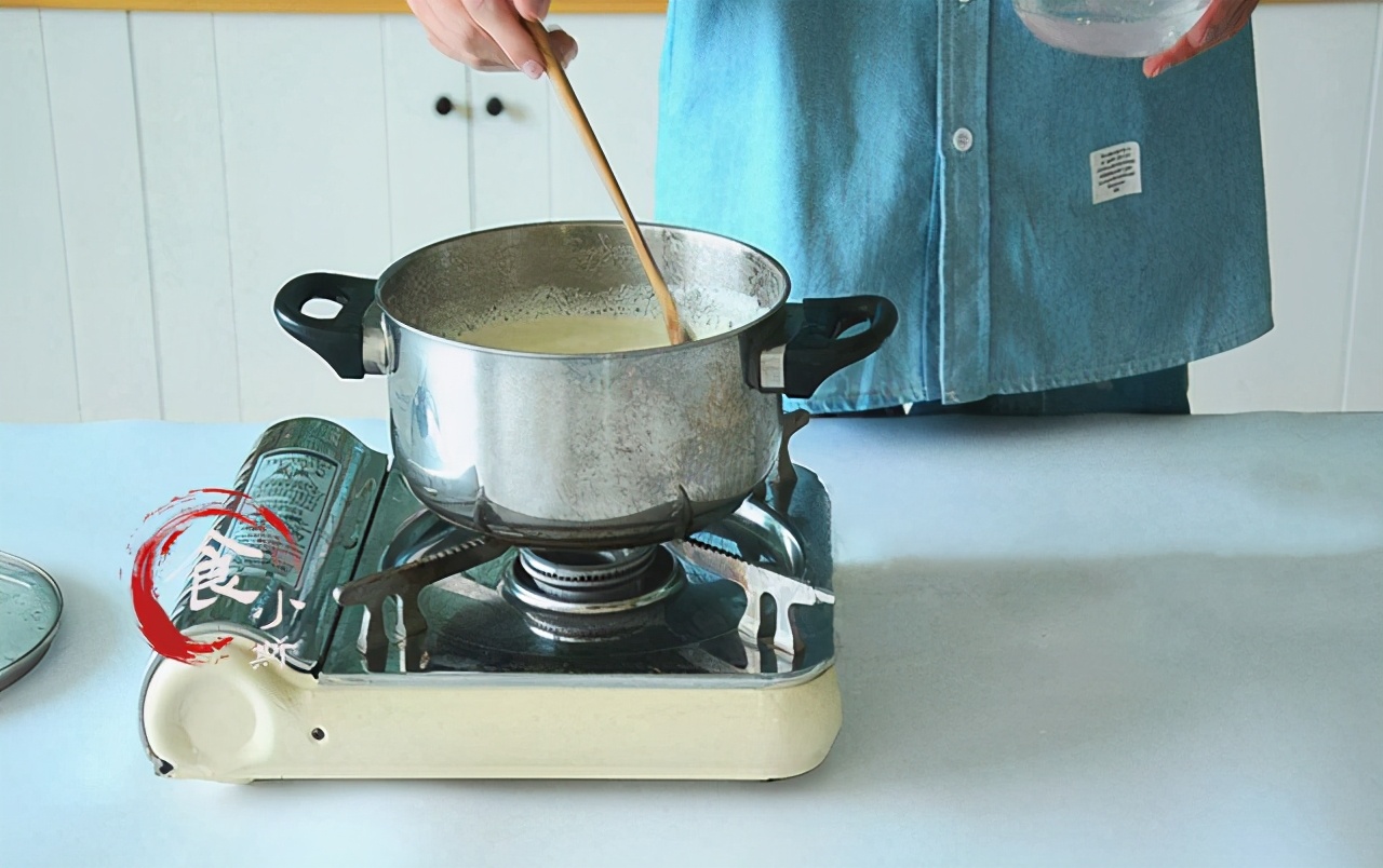 天底下那么多的物质，为什么只有卤水能点豆腐？到底是什么原理？