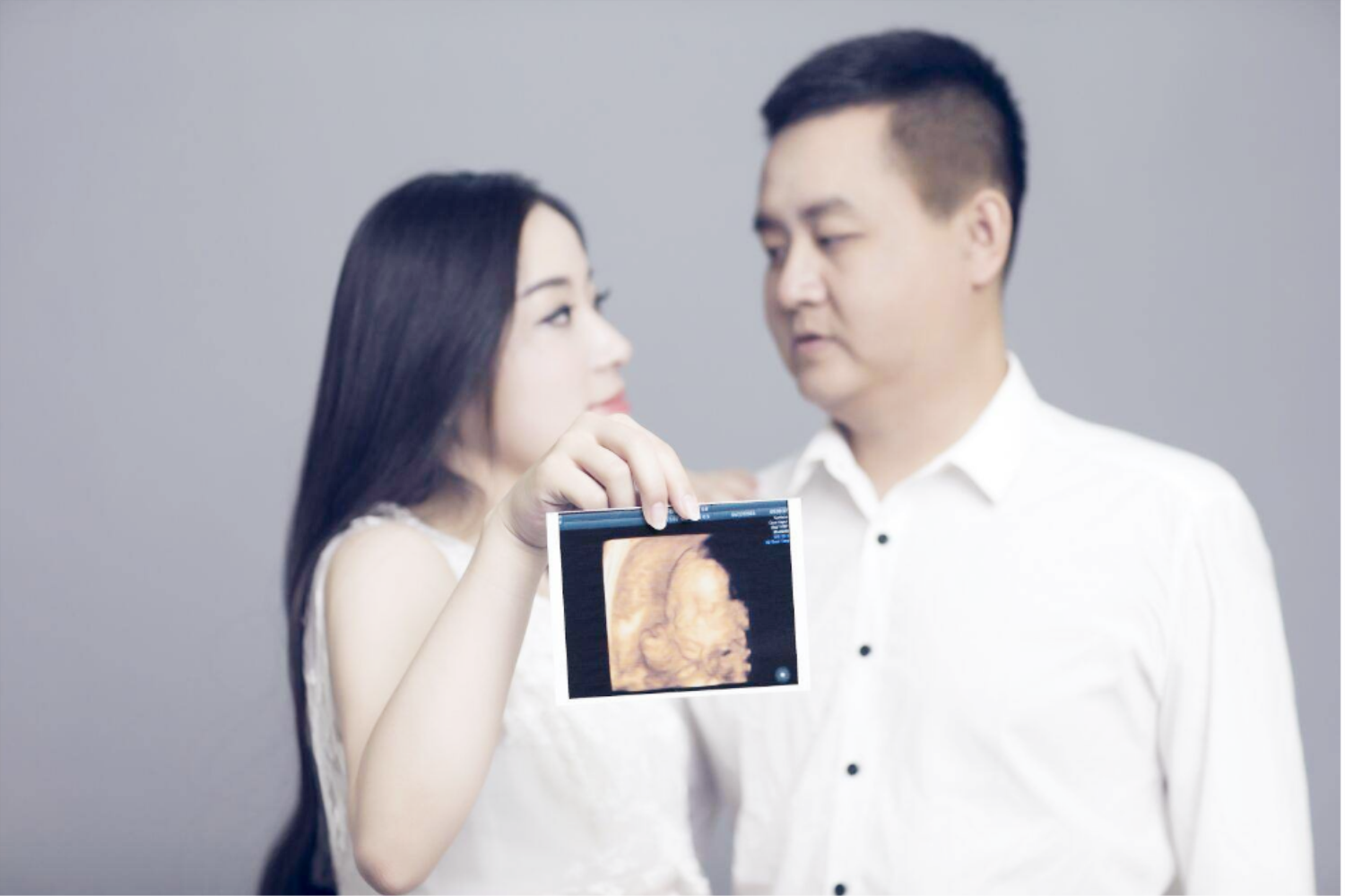 怀孕喜讯怎么发朋友圈？这些温馨文案帮你官宣好孕消息