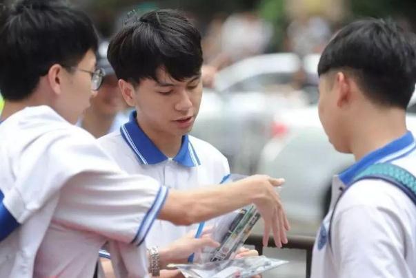 2021高考生需注意，这些物品不能带进考场，否则将会丧失高考资格