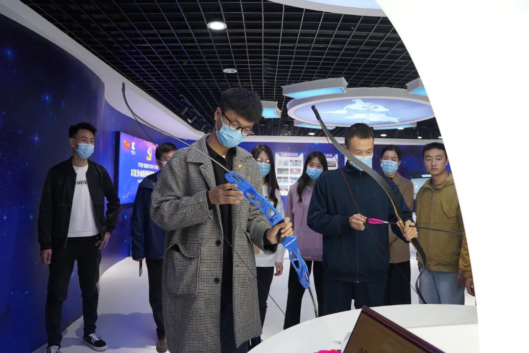 【青年看洛阳】青年代表为科技创新“尖兵”点赞