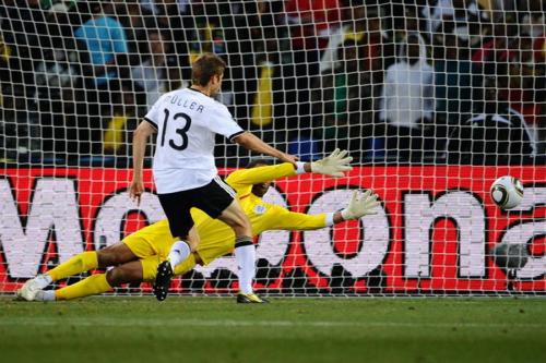 2010德国vs英格兰直播(历史在谈笑间峰回路转——简述2010年世界杯英格兰德国之战)
