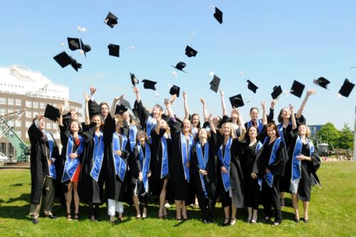 高考钉子户梁实：参加高考24次，今年再次走进考场，结局怎样呢？