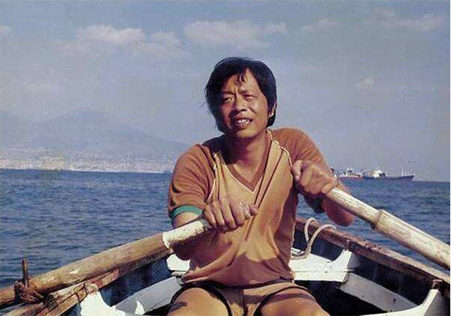 1997年王小波死前惨叫，邻居充耳不闻，入门后墙上有深深抓痕