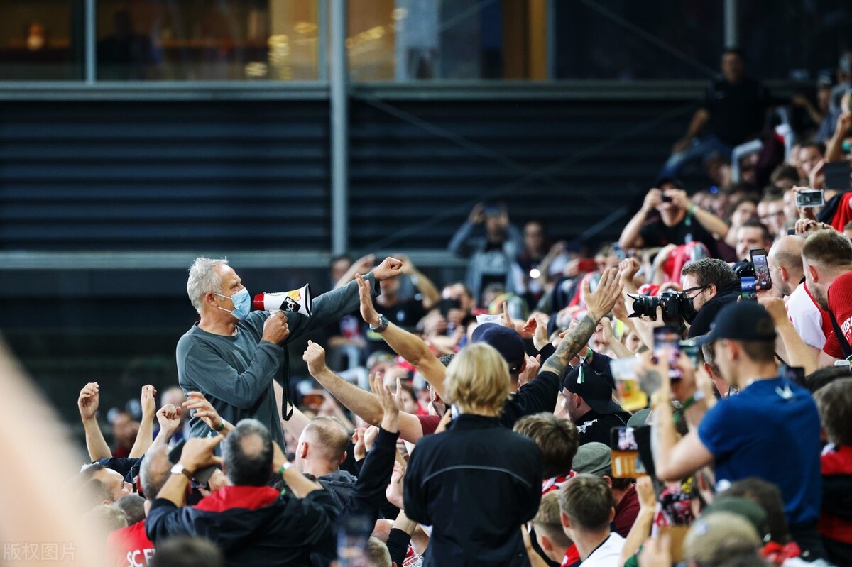 德甲弗赖堡主场在哪里（再见！德甲队告别使用66年的主场，已在此工作25年的主帅含泪挥别）