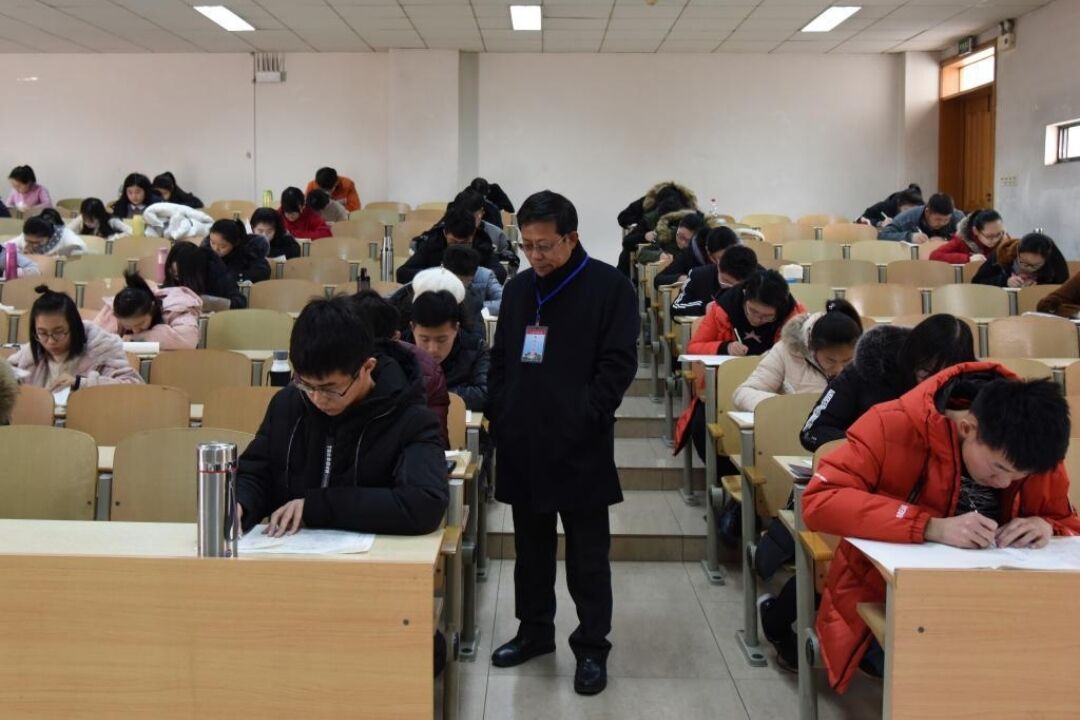 都说大学期末考并不难，为什么还有不少学生挂科？过来人一语道破