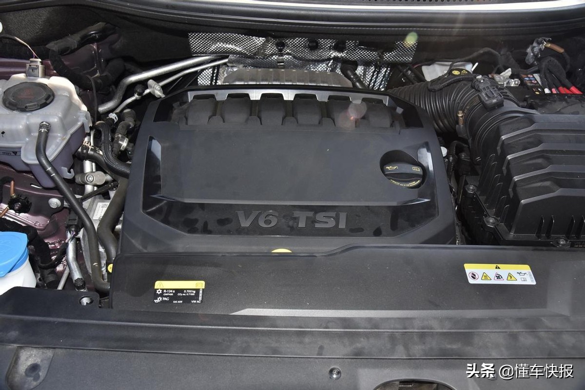 尺寸够大、配置具备豪华感，到店探访大众全新SUV揽境