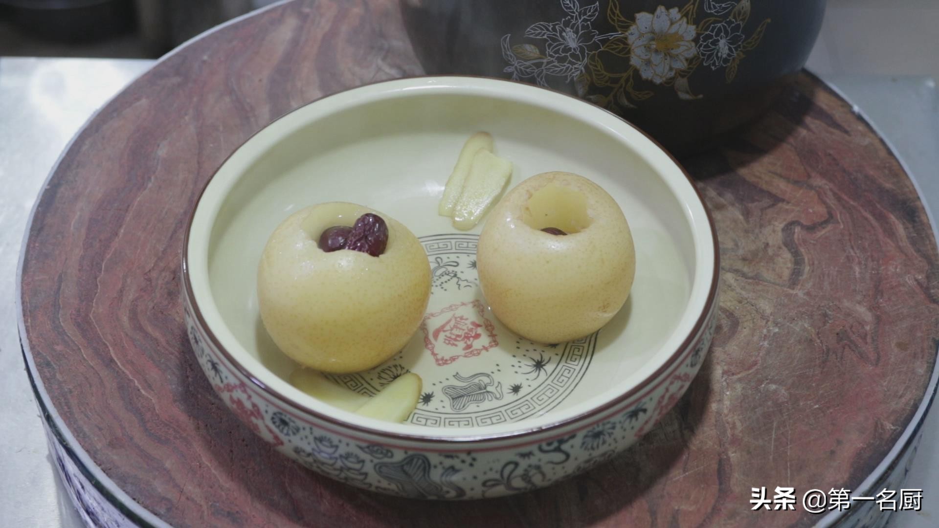 这才是冰糖炖雪梨的正确做法,酸甜可口吃不够,大人小孩都能喝