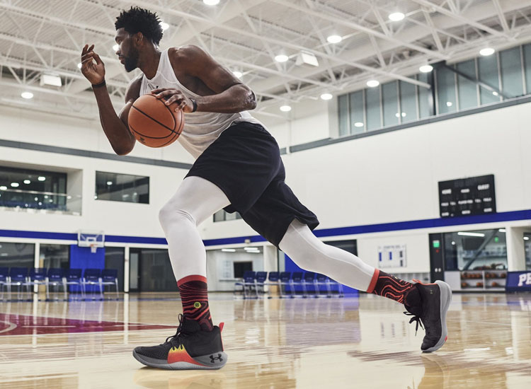 nba哪些球星出战靴（除了耐克，NBA球员还穿过哪些球鞋？中国李宁、安踏均上榜）