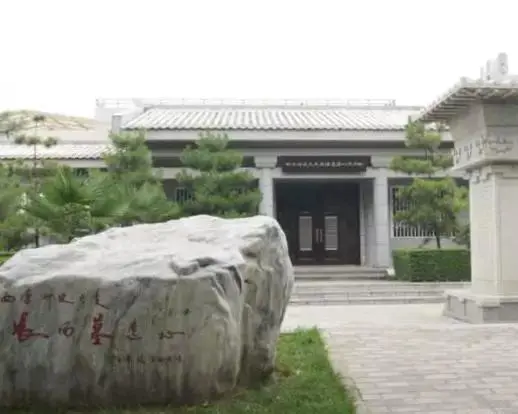 西安高校里的“古墓派”，在西安上学真的如同上坟！