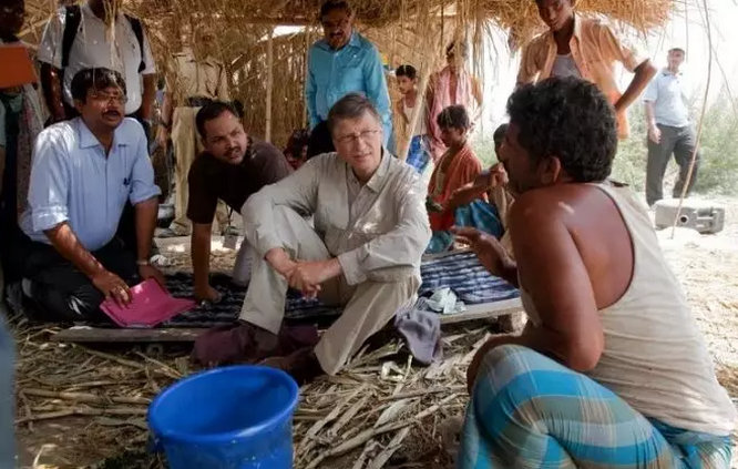 开直播撒700万、修厕所耗资上亿，美国版王思聪人设为啥还没崩？