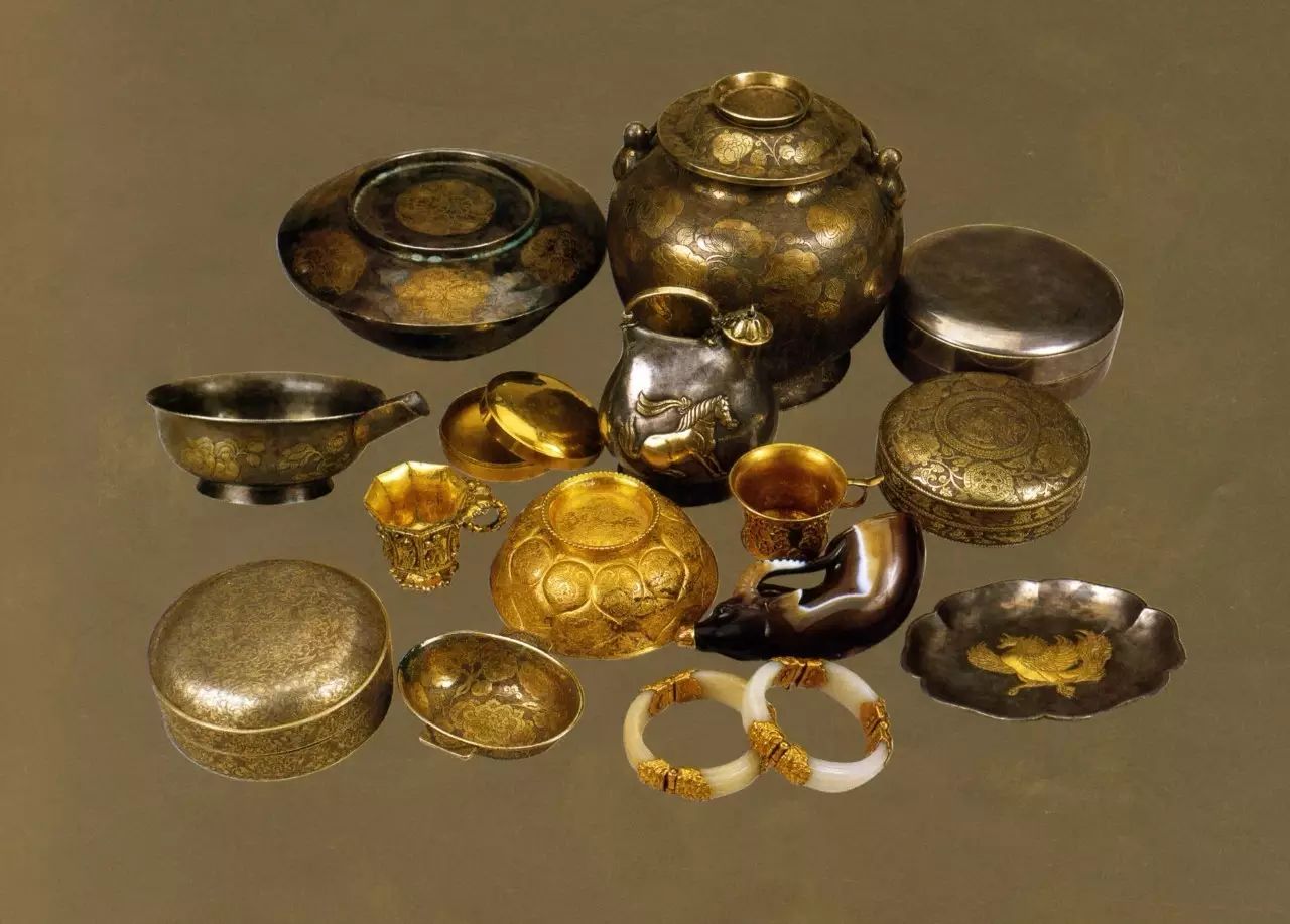 何家村遗宝，出土1000多件大唐金银器，第1批集影，请欣赏