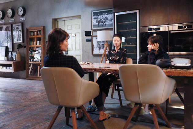 《欢乐颂》原著：在阴影里活了30年的天才安迪，她从来“不正经”