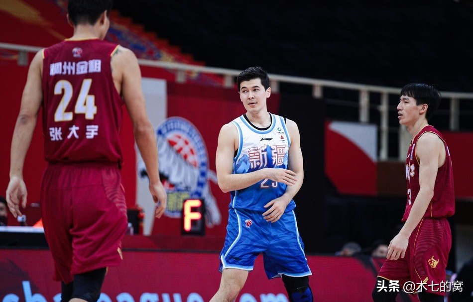 为什么nba球衣五花八门(CBA球衣简史，那些记忆里的战袍)