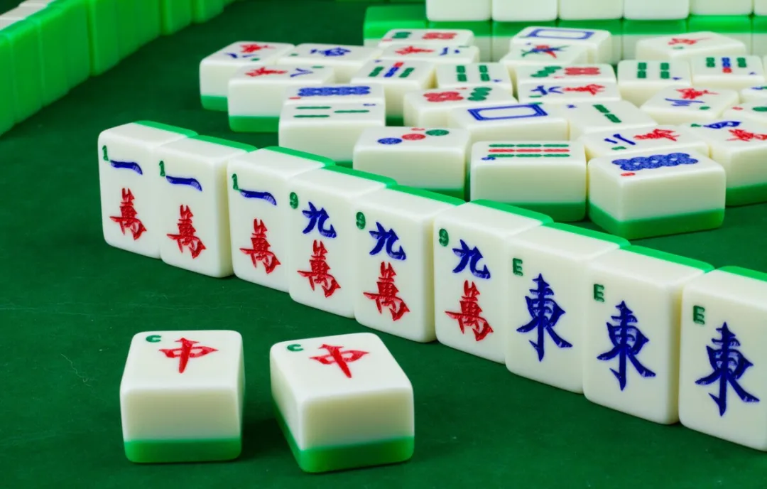 麻将:小小的一副麻将,包含天文历法、儒家、法家、道家各派思想
