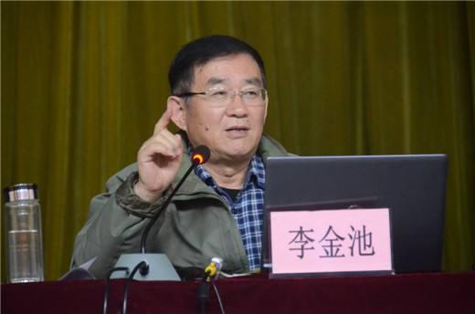 三十年前的垃圾中学，如今逆袭成功，高考清华北大遍地走