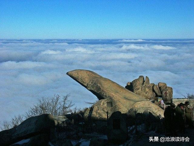 少年杜甫的豪情壮志，一首望岳震慑千古，它为何能入选唐诗三百首