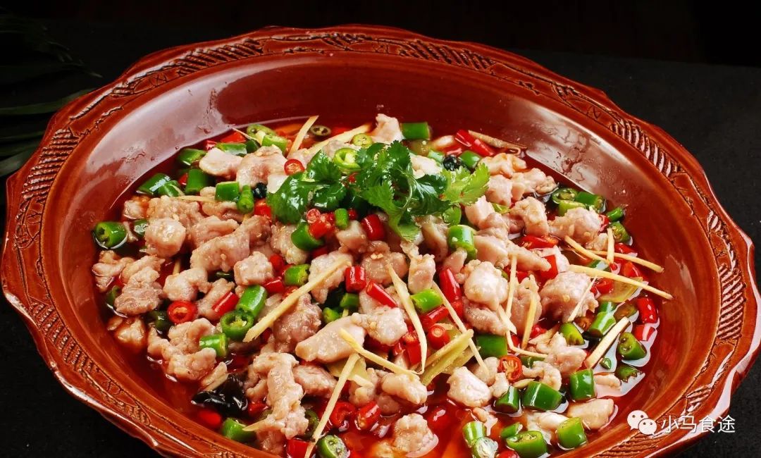 13款江湖菜，川湘味十足，传统与创新完美结合，深受食客喜爱