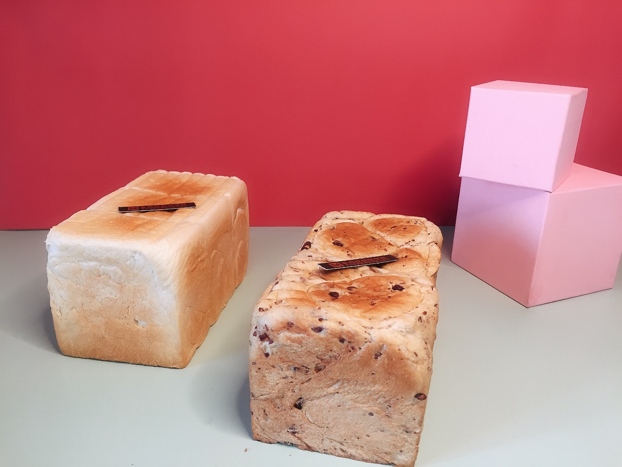 重庆学西点烘焙去培训学校好还是跟师傅学好？