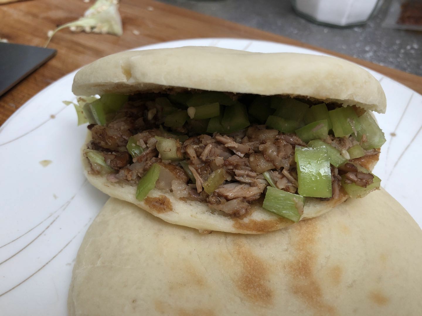 肉夹馍的肉怎么炖？掌握好技巧，一次炖一锅，比买的还好吃