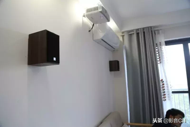 精巧布置,震撼体验,达尼书架箱打造极简风格、复式型影院