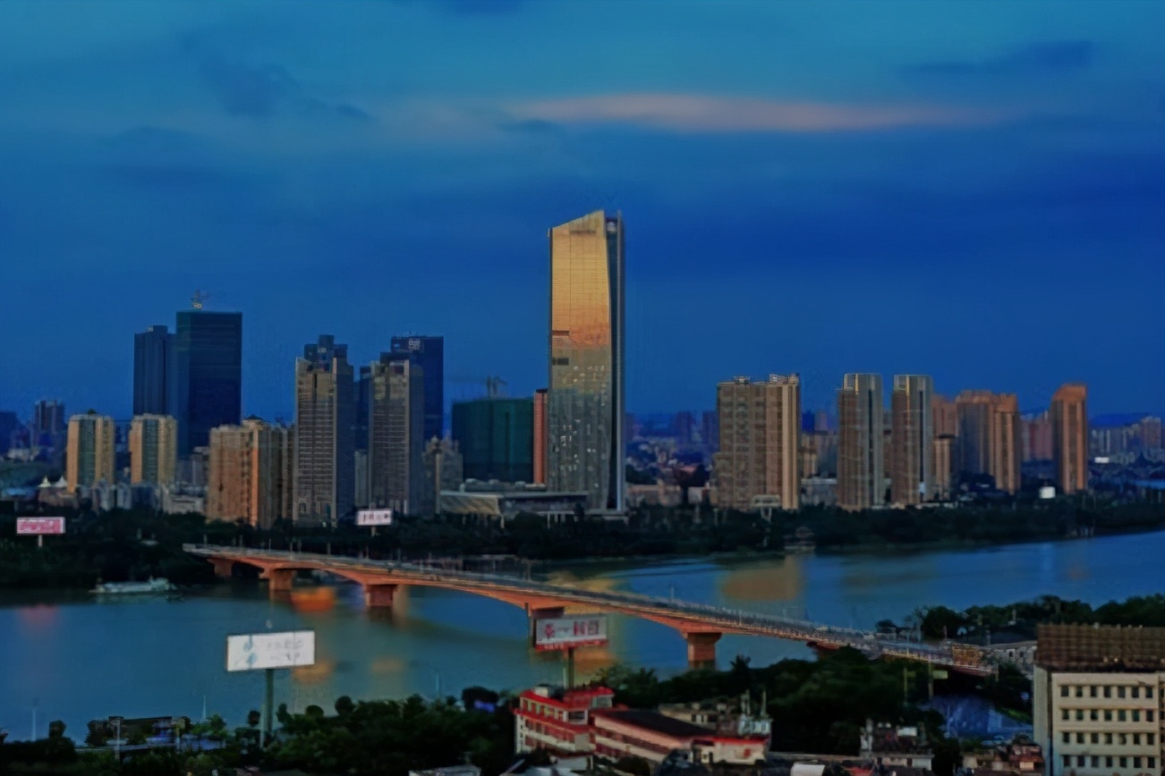 惠州“幸运”的烂尾楼，废弃10年被“复活”，现成高端民办学校