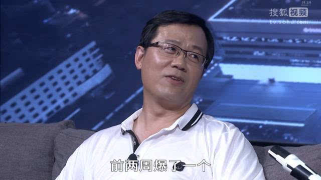 4年前，因爆出白百何“一指禅”事件被封号的卓伟，如今怎样了？