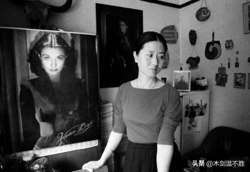 比较张爱玲和王安忆在文学作品中对上海描写的异同