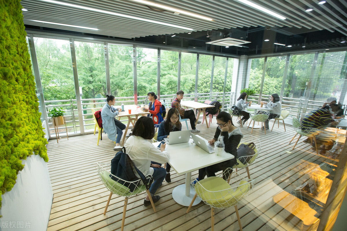 浙江大学2021年首批录取通知书已寄出，恭喜你已经被录取