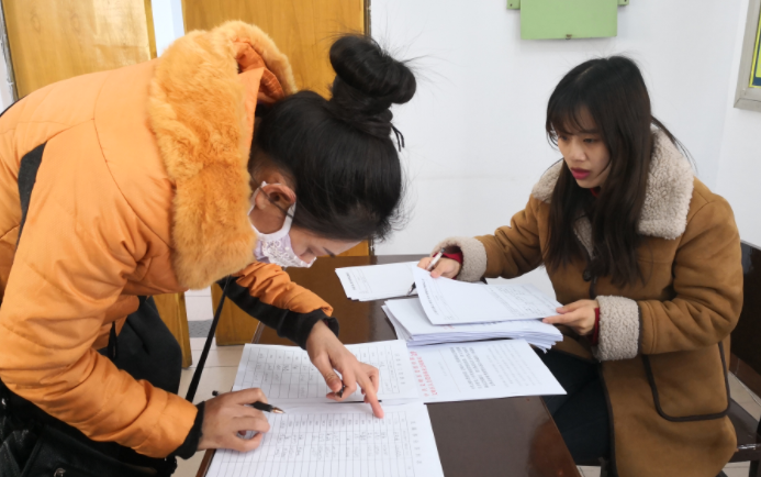 法学生毕业10年，才知道律师事务所和公务员的差距，你选对了吗