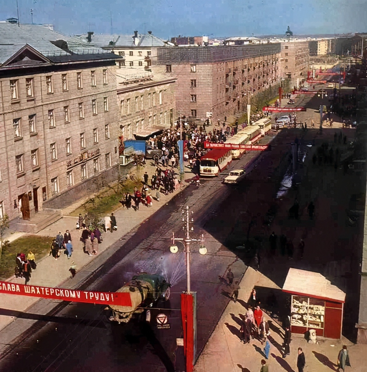 被13个矿山包围的城市：因煤矿而诞生，也因煤矿而衰落