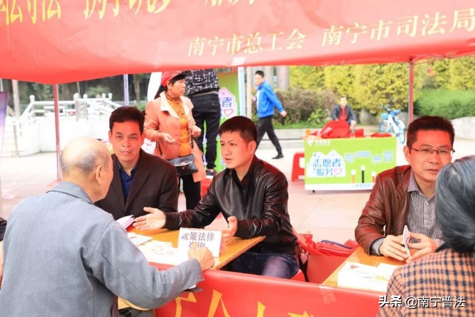 对标先进：一名律师党员的法治情怀