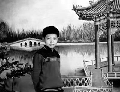 18岁保送北大，娶外国妻子生下龙凤胎，撒贝宁才是人生大赢家