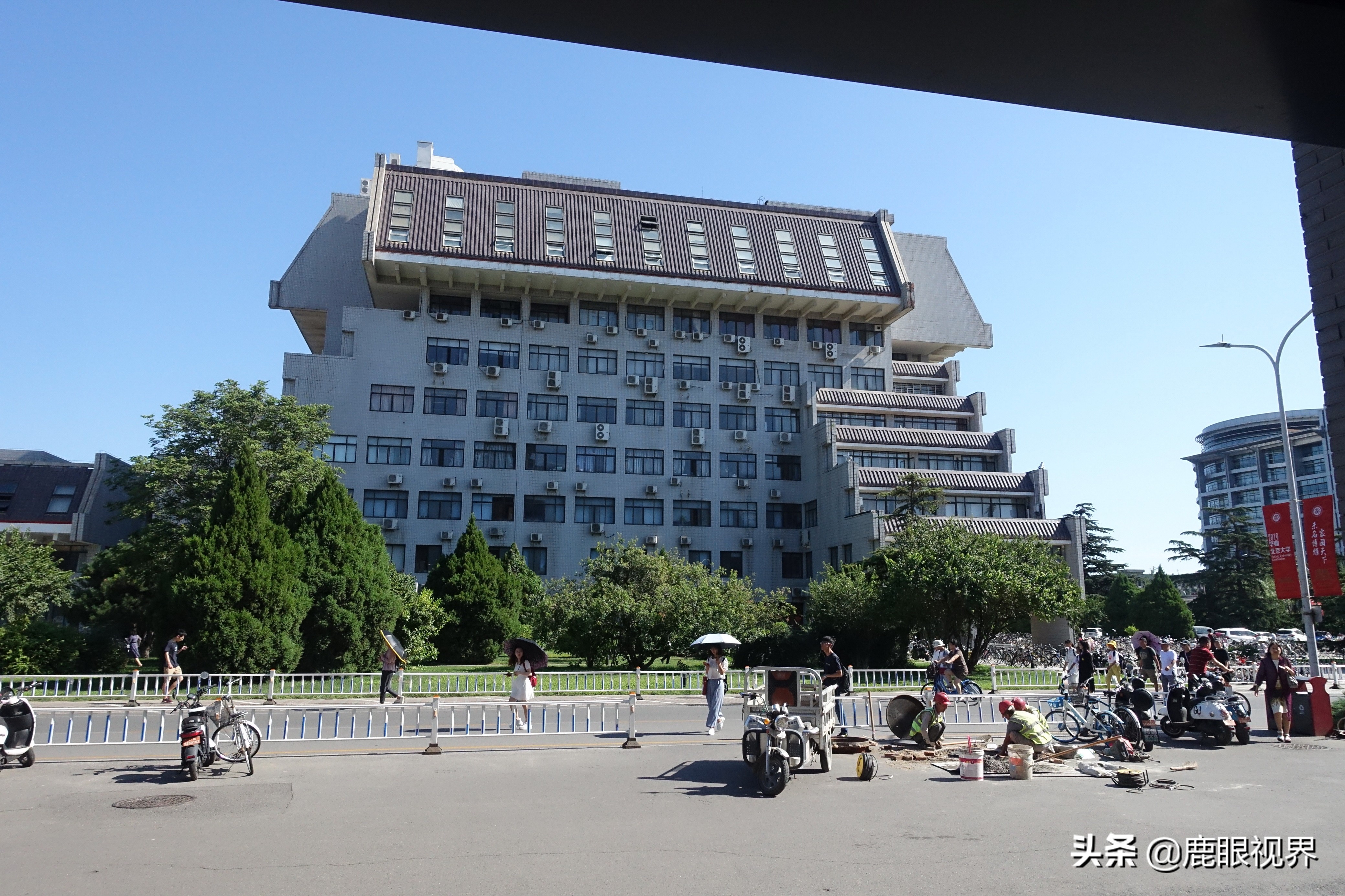 北大风光（二）北大的每一幢房屋都是标志性建筑