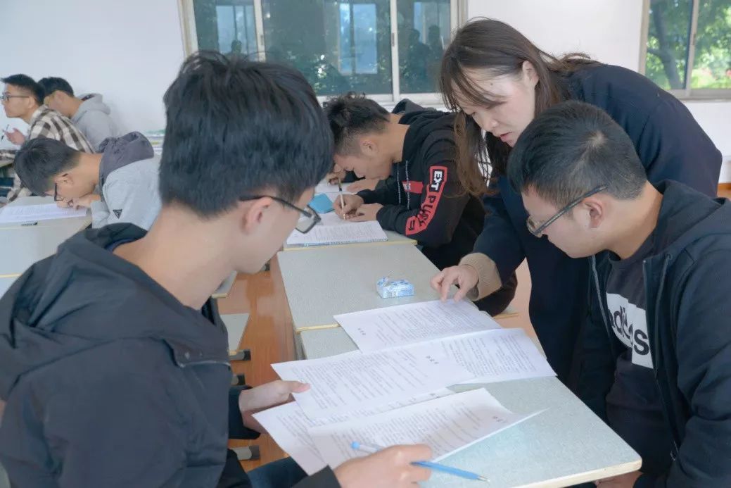 读了职高，被亲戚“看不起”怎么办？职高还能考大学吗？