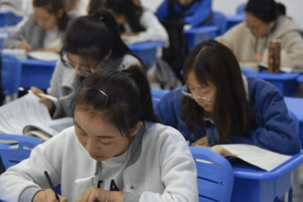 和普通大学有什么区别(毕业才发现，985和普通高校差的不是一点半点，幸亏当初没选错)