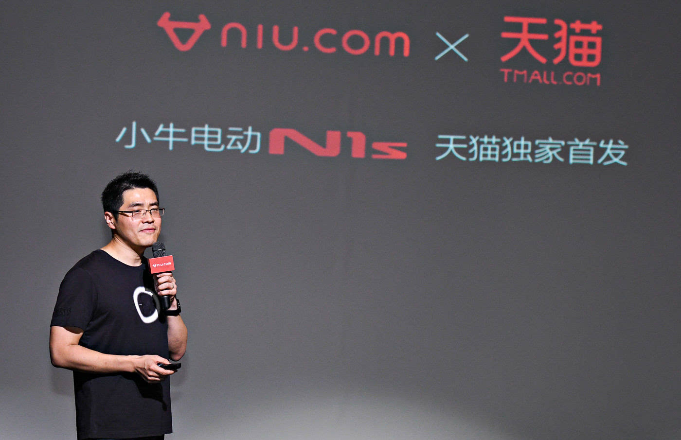 我们应该对先行者「小牛电动」抱有敬意，为什么？