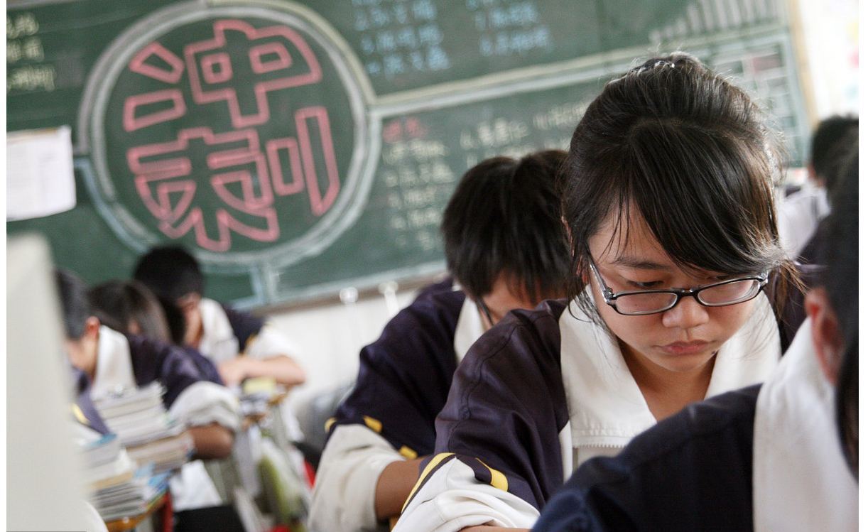 新高考模式下，辽宁文理本科录取分数线相差120分，文科生太难了