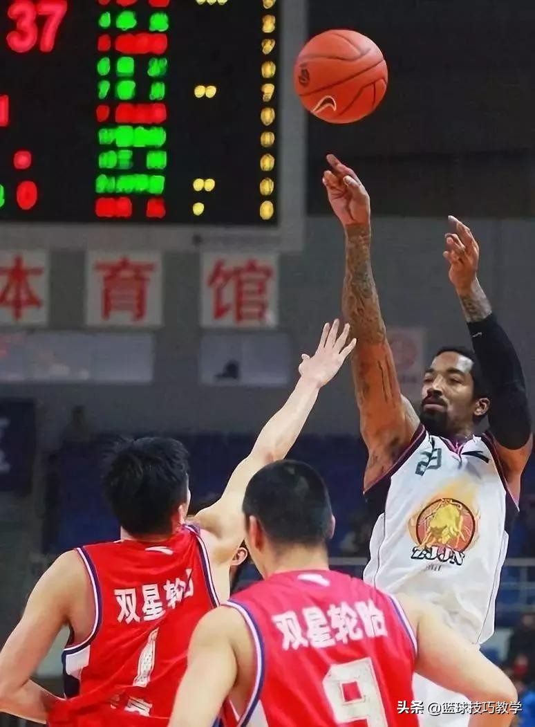 JR为什么要来cba(合同太寒酸了，JR拒绝和江苏队签约，还在等NBA的召唤？)