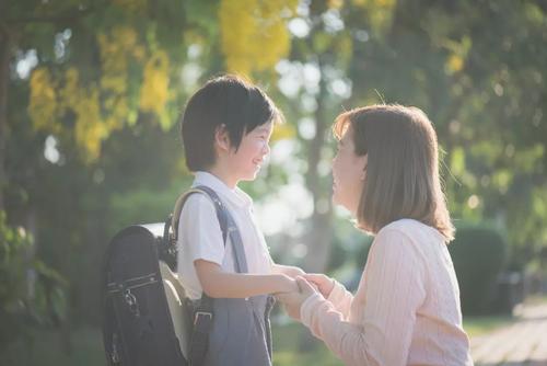 那个宁可贷款读哈佛，也要拒绝保送北大的农村女孩，如今咋样了？