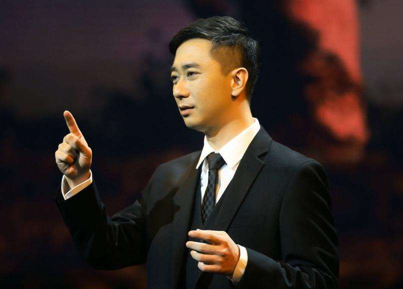 王自健为什么进世界杯(从脱口秀主持人到演员,被家暴的王自健,是如何