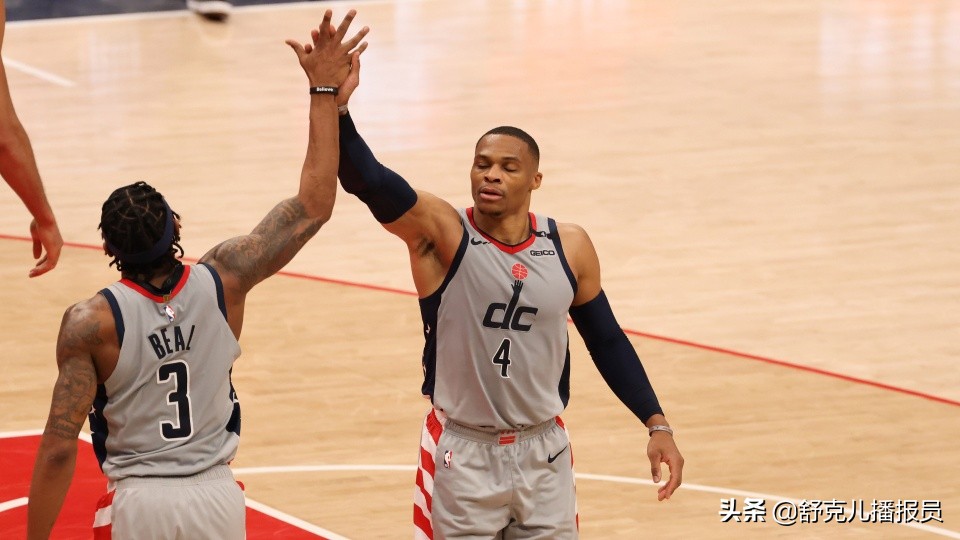 nba为什么击掌（NBA比赛里，罚完球为什么要跟队友击掌，这其中有什么说法么？）