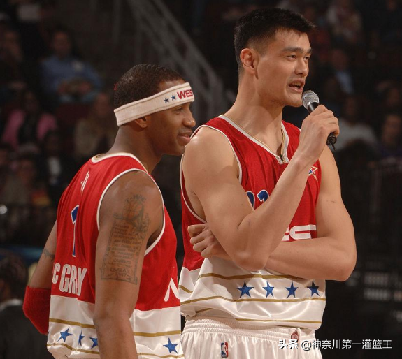 2006NBA全明星赛（2006年全明星，西部全队给麦迪喂球，MVP为何却被詹姆斯夺走了？）-趣拿体育