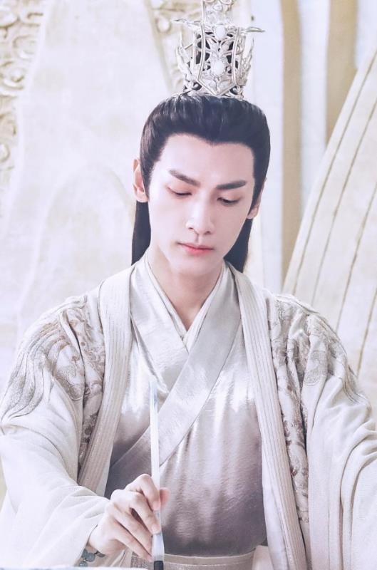 10位新生代“古装男神”：肖战龚俊上榜，谁是你的心头爱？