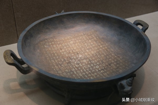 农民建房挖到31件国宝,上交获200元奖励惹非议,奖金提高1000倍