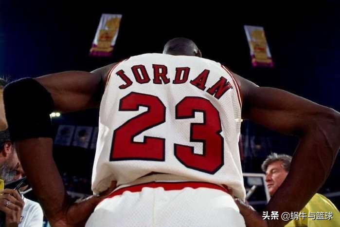 为什么今年nba只有80场(乔丹有11个赛季出勤80场以上，为何第二年只打了18场比赛？)