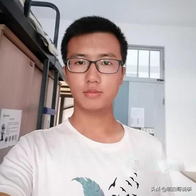 寒门出贵子，甘愿在工地干活，考上清华大学，为这个孩子点赞