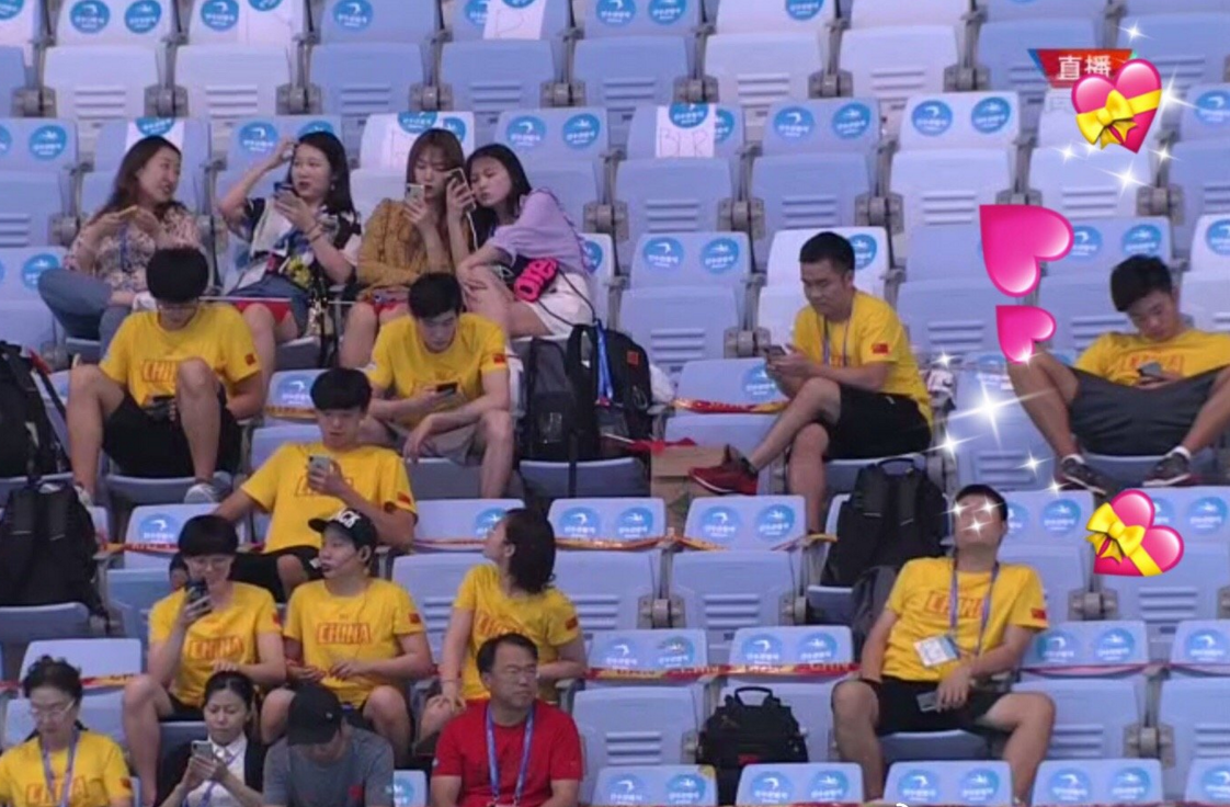 刘湘汪顺微博锁了（游泳世界冠军汪顺刘湘疑似恋情曝光！泳池边甜蜜牵手 徐嘉余&quot;吃醋&quot;）