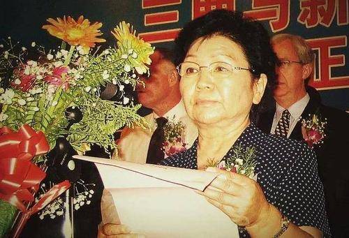 “乳业女皇”田文华：45岁执掌三鹿，66岁因三聚氰胺被判无期