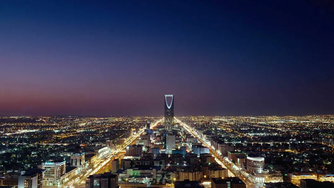 若非沙特成绩更差（沙特在疫情下扛不住了：三倍加税，疫情福利取消，土豪人设被戳穿）