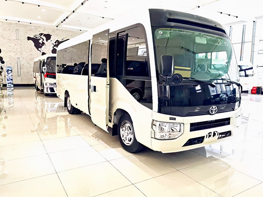 2021款丰田考斯特 12座价格全国最低价